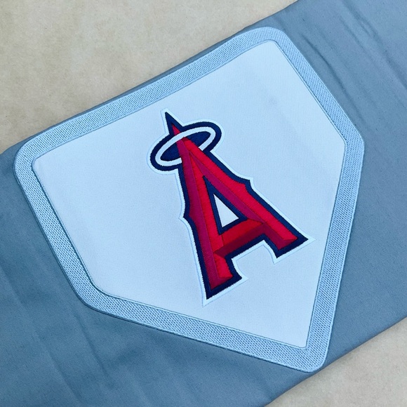 PB Teen .• MLB Anaheim Angels Baseball Patch Standard Pillowcase Sham - Picture 1 of 13